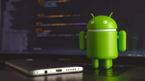 Android 14 terá recurso para impedir que malware abuse de permissões confidenciais