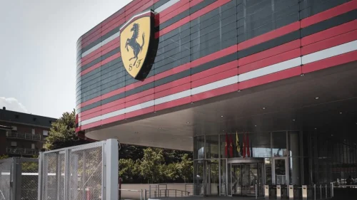Ferrari nega ter sofrido ataque cibernético