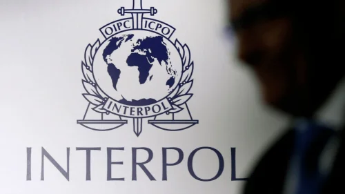 Interpol prende líder de gangue de crimes cibernéticos