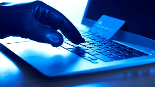 Nova variante do malware Emotet está roubando informações de cartão de crédito