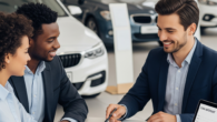Vale a pena financiar um carro ou é melhor juntar para comprar à vista?